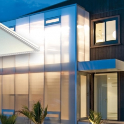 TẤM POLYCARBONATE ĐA LỚP